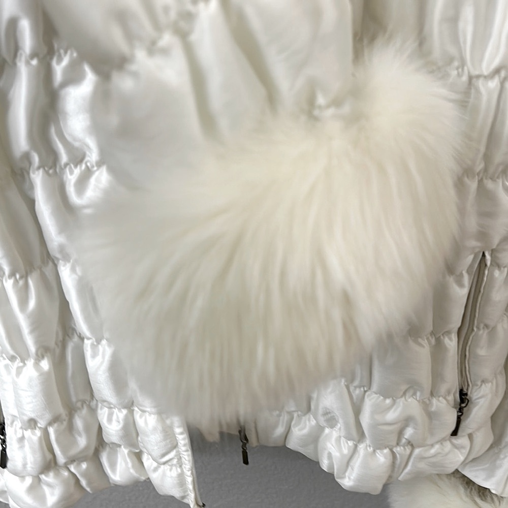 Dino Gaspari pristine ruched puffer jacket detachable fur collar, cuffs, lining. - Picture 3 of 10